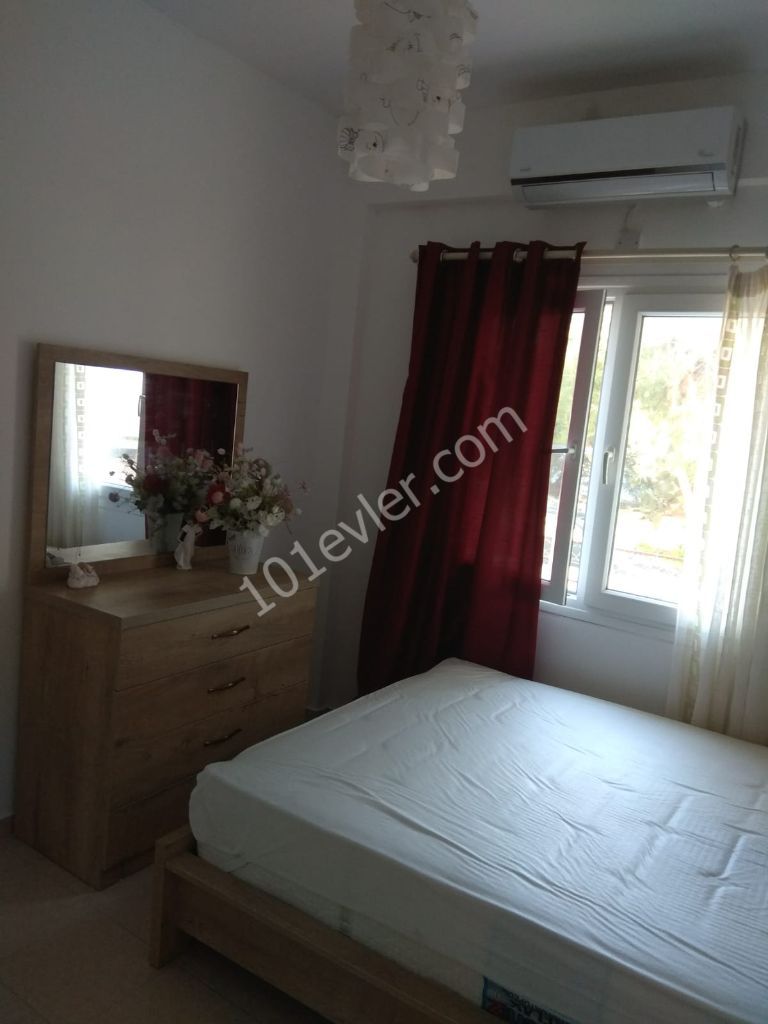 Flat To Rent in Alsancak, Kyrenia