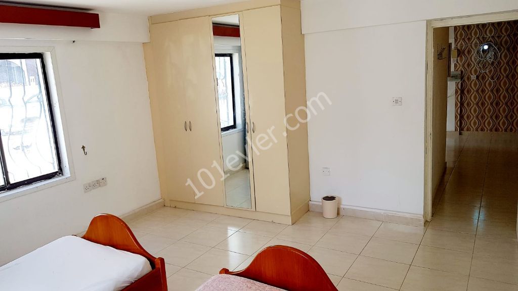 Flat To Rent in Girne Merkez, Kyrenia