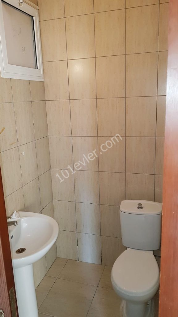 Girne Merkezde 3+1 Kiralık Daire 3000 TL