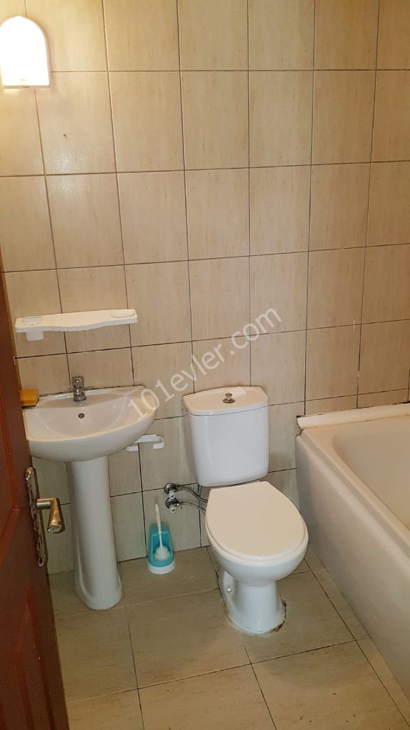 Girne Merkezde 3+1 Kiralık Daire 3000 TL