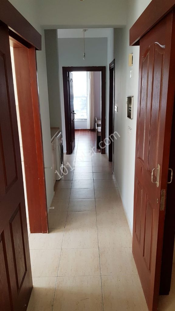 Girne Merkezde 3+1 Kiralık Daire 3000 TL