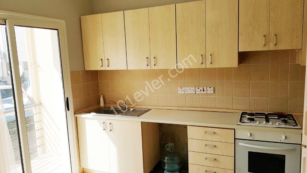 Girne Merkezde 3+1 Kiralık Daire 3000 TL