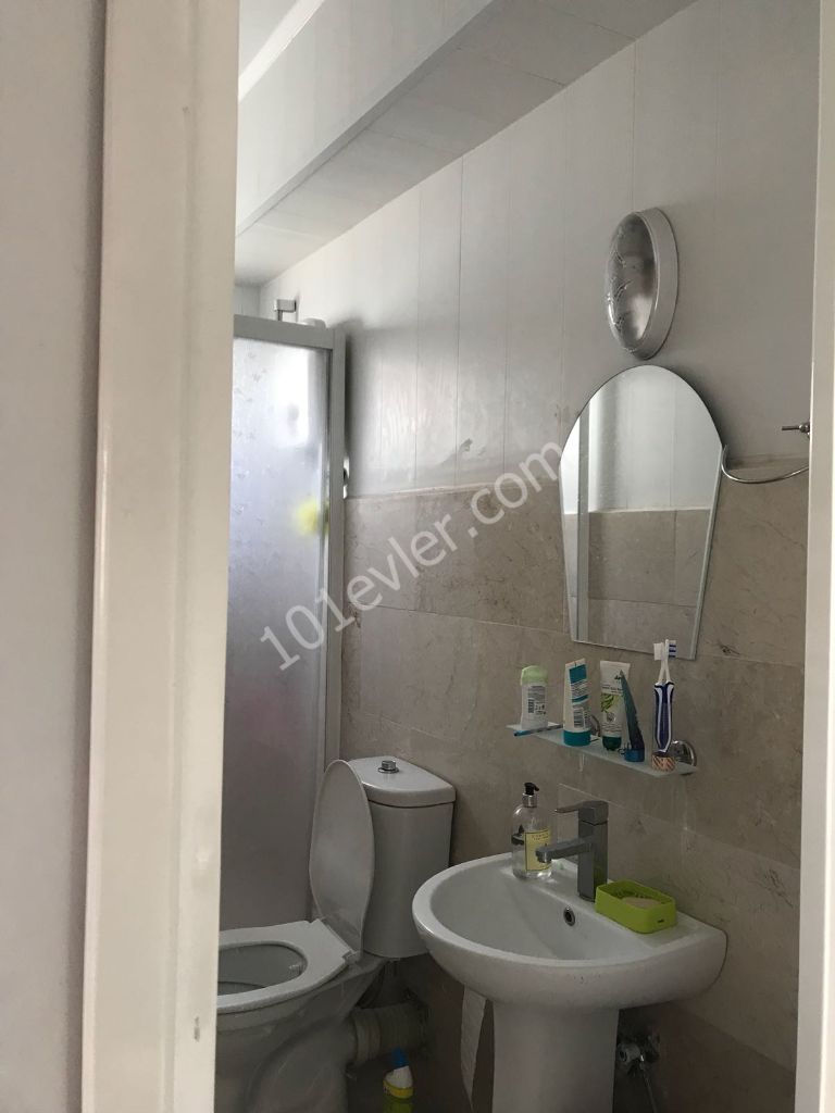 Girne Merkezde 1+1 Kiralık Daire 1700 TL