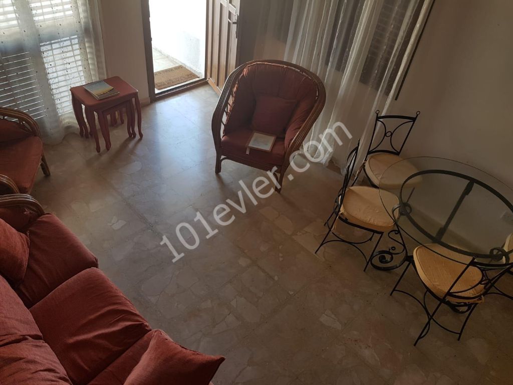 Girne Alsancak Bölgesinde 2+1 Kiralık İkiz Villa 300 STG