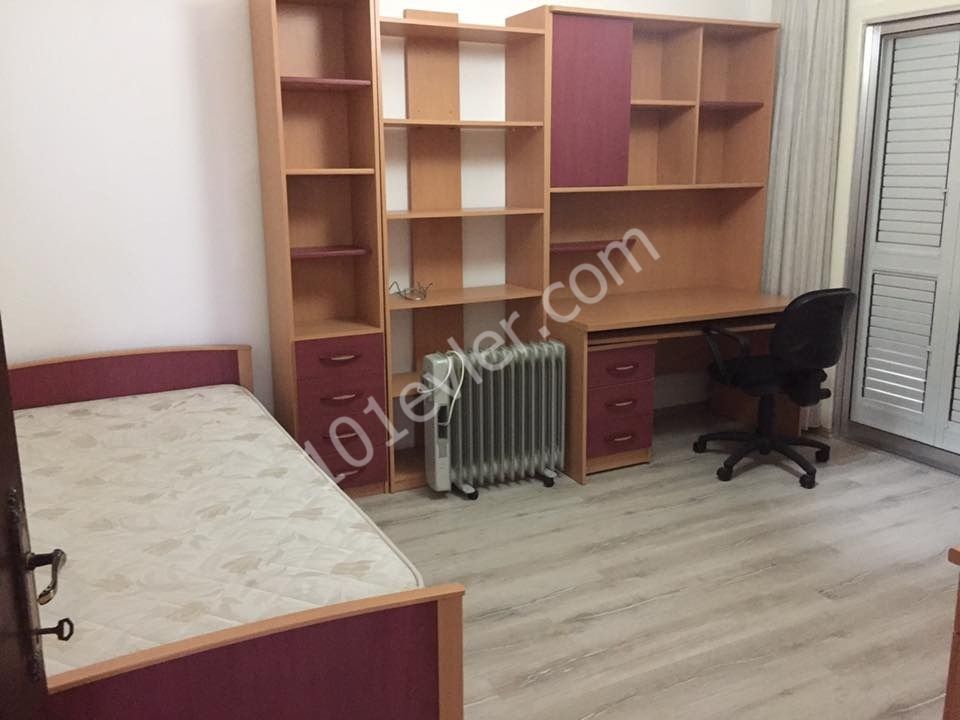 Girne Merkezde 2+1 Kiralık Daire 3000 TL