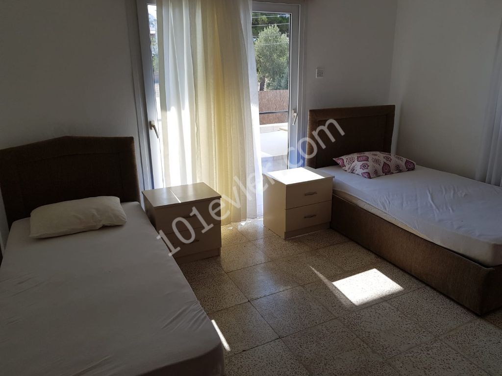 Girne Merkezde 3+1 Kiralık Daire 2200 TL