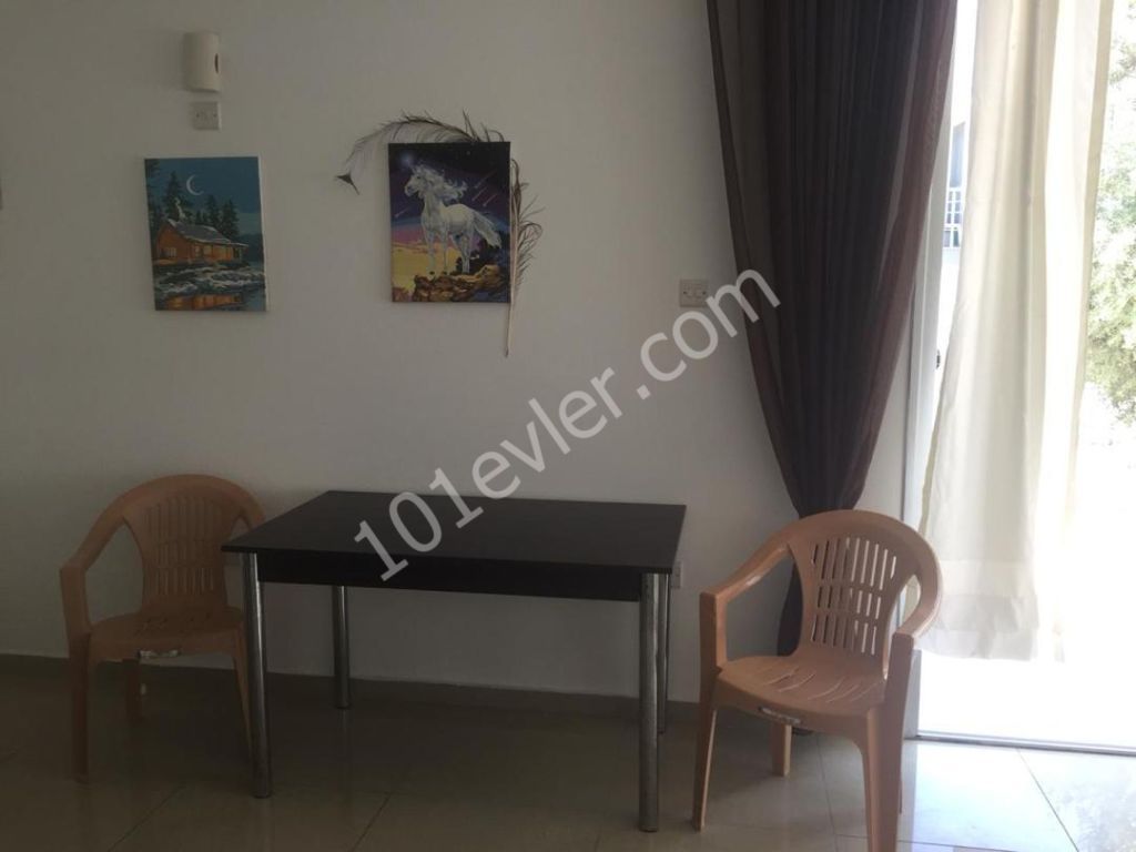 Girne Zeytınlık Bölgesinde  2+1 Kiralık Daire 350 STG 