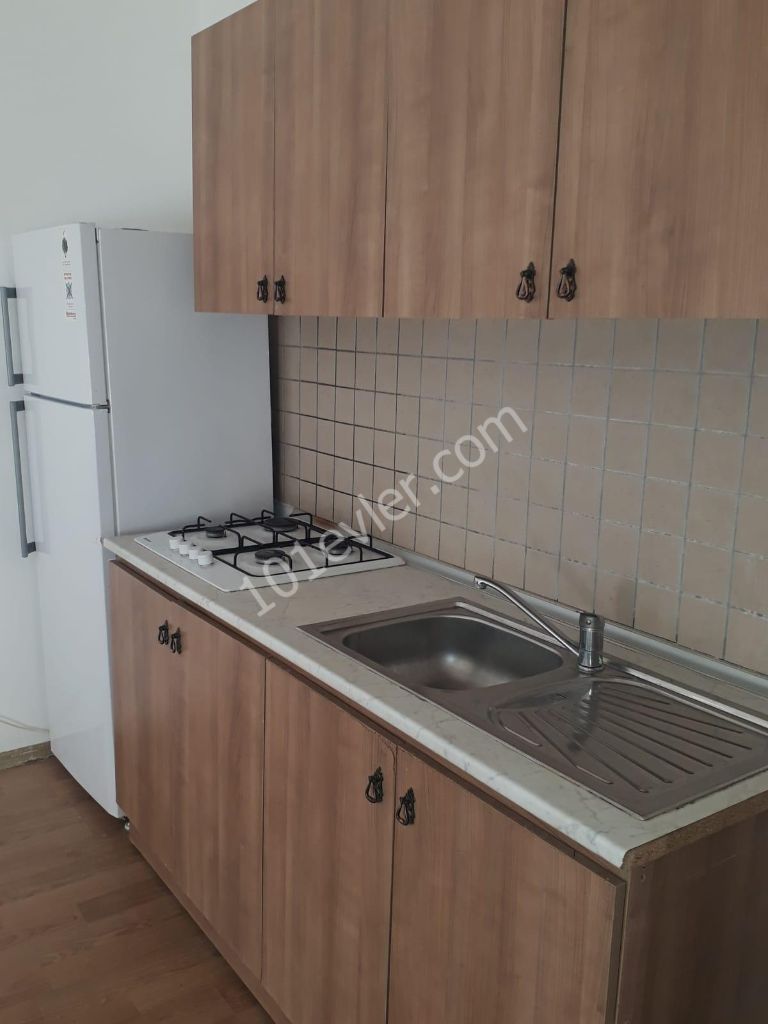 Girne Merkezde 2+1 Kiralık Daire 2200 TL