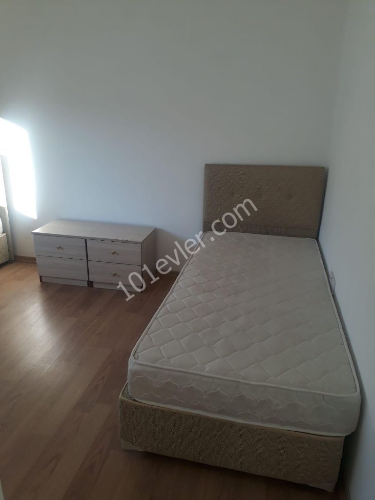 Girne Merkezde 2+1 Kiralık Daire 2200 TL