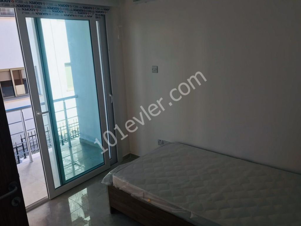 Girne Merkezde 2+1 Kiralık Daire 3000 TL 