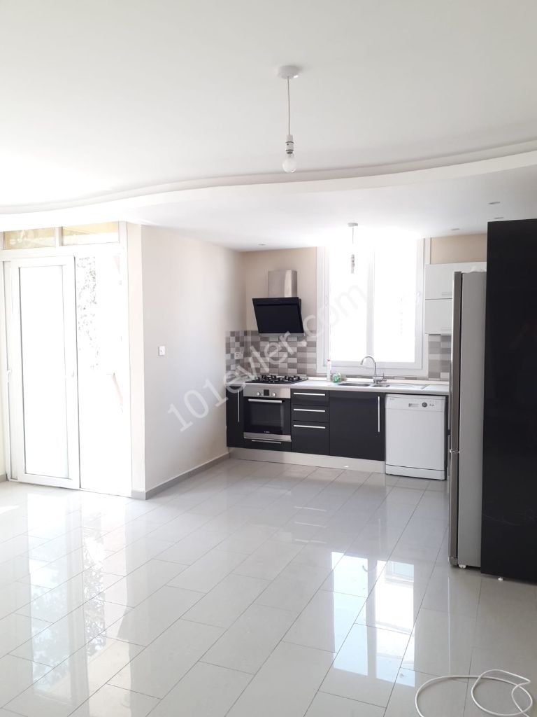 Girne Merkezde 2+1 Satılık Daire 66000 STG