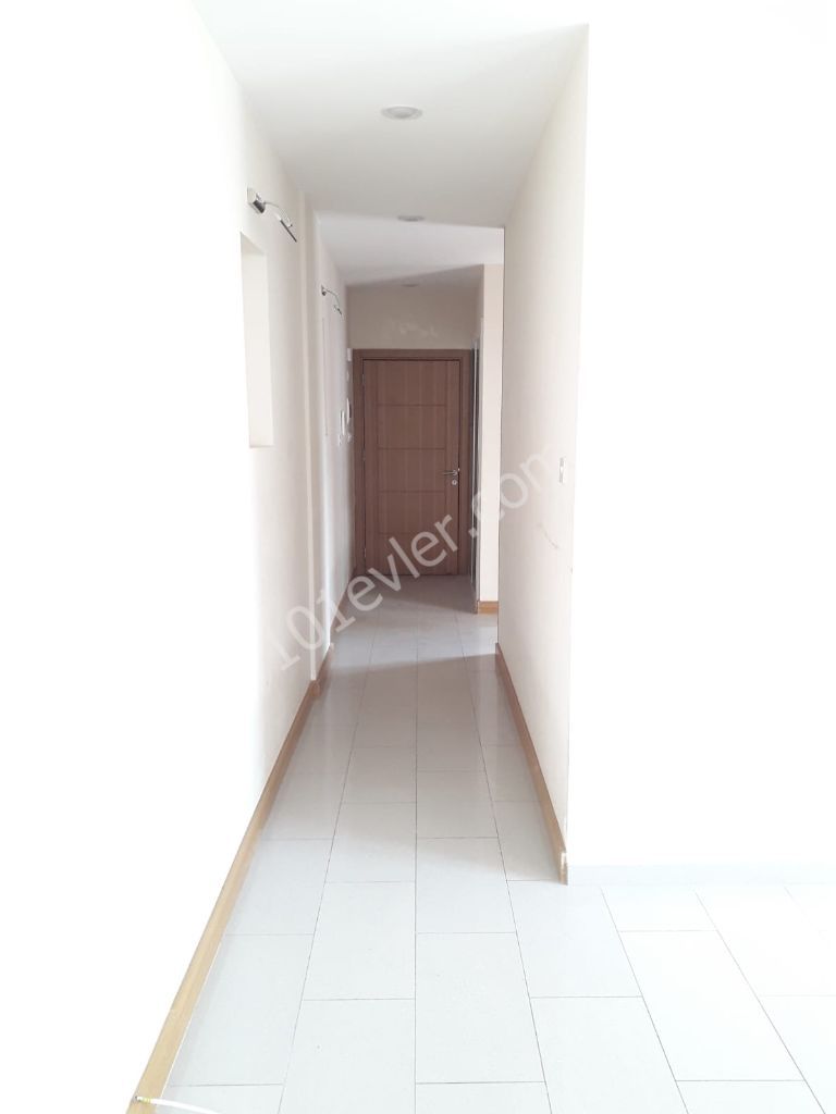 Girne Merkezde 2+1 Satılık Daire 66000 STG