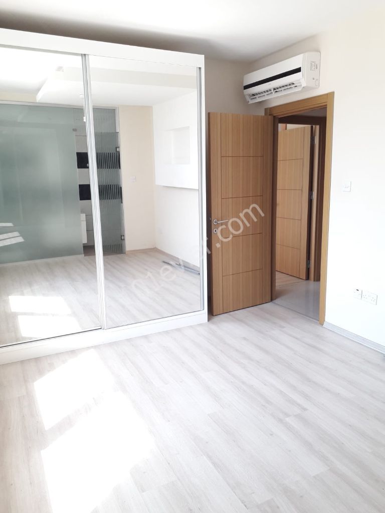 Girne Merkezde 2+1 Satılık Daire 66000 STG