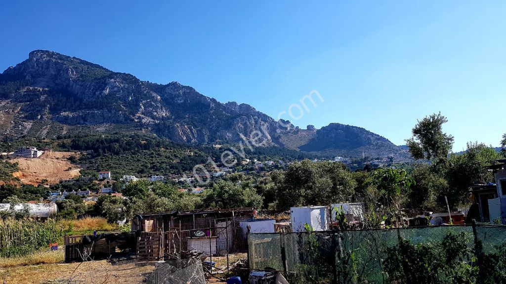 Residential Zoned Plot For Sale in Karşıyaka, Kyrenia