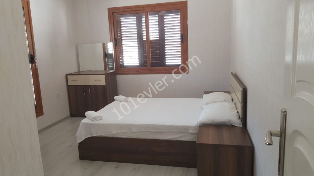 Girne Karşıyaka'da 3+1 Günlük Kiralık Villa 120 STG