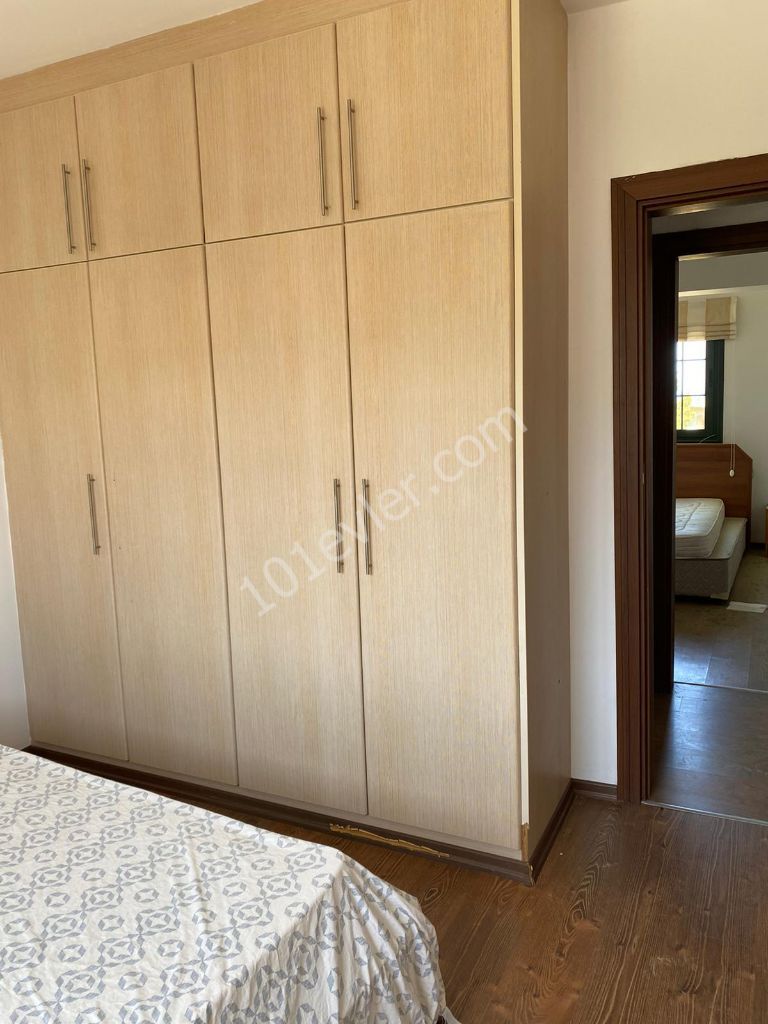 Girne Çatalköy 4+1 Eşyalı Kiralık Villa 700 STG