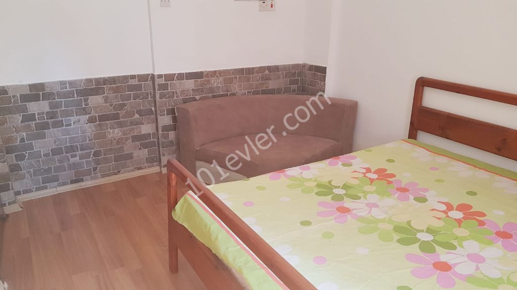 Girne Merkez 3+1 Eşyalı Kiralık Daire 2400 TL