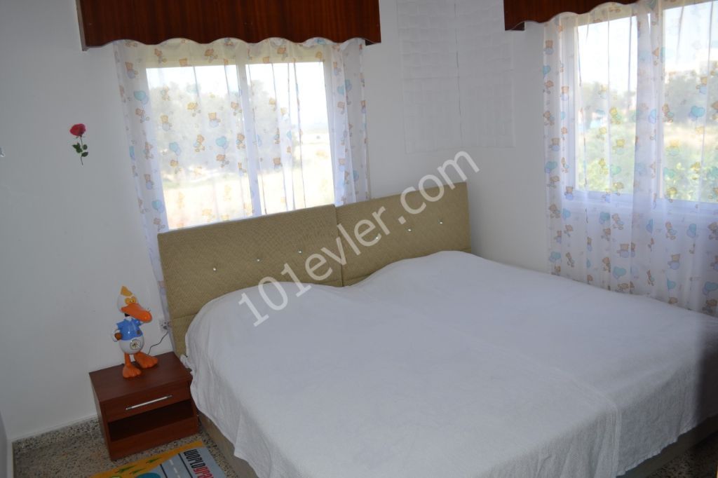 Girne Karaoğlanoğlu  3+1 Eşyalı Kiralık Villa  700 STG