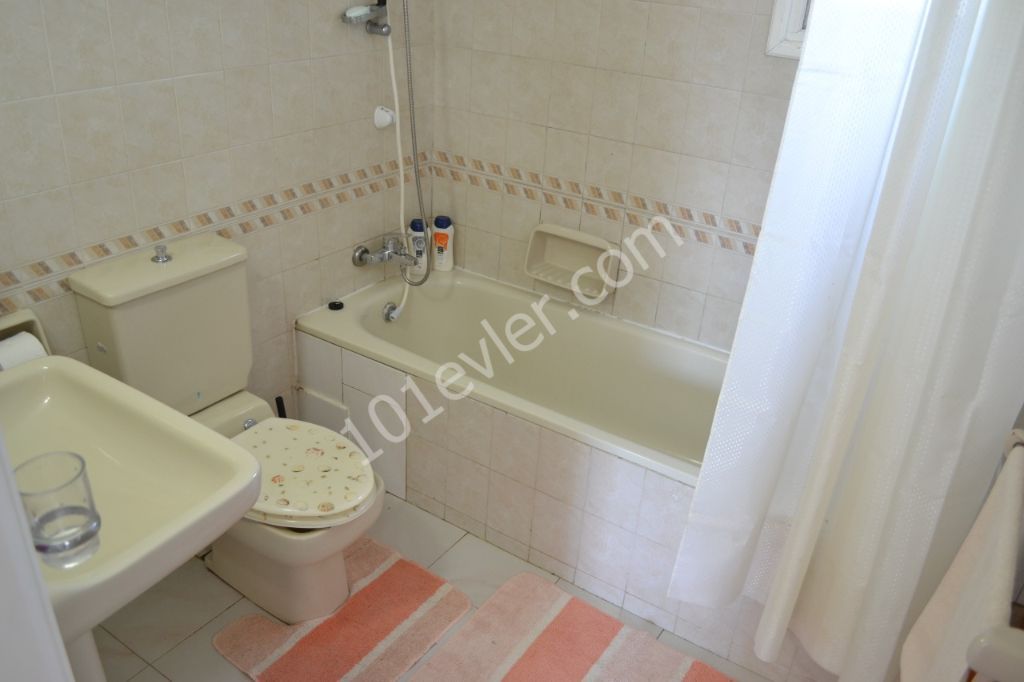 Girne Karaoğlanoğlu  3+1 Eşyalı Kiralık Villa  700 STG