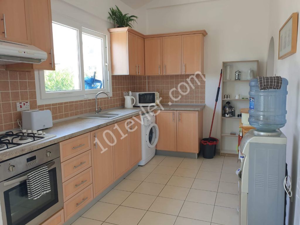 Girne Esentepe 3+1 Kiralık Villa 600 STG