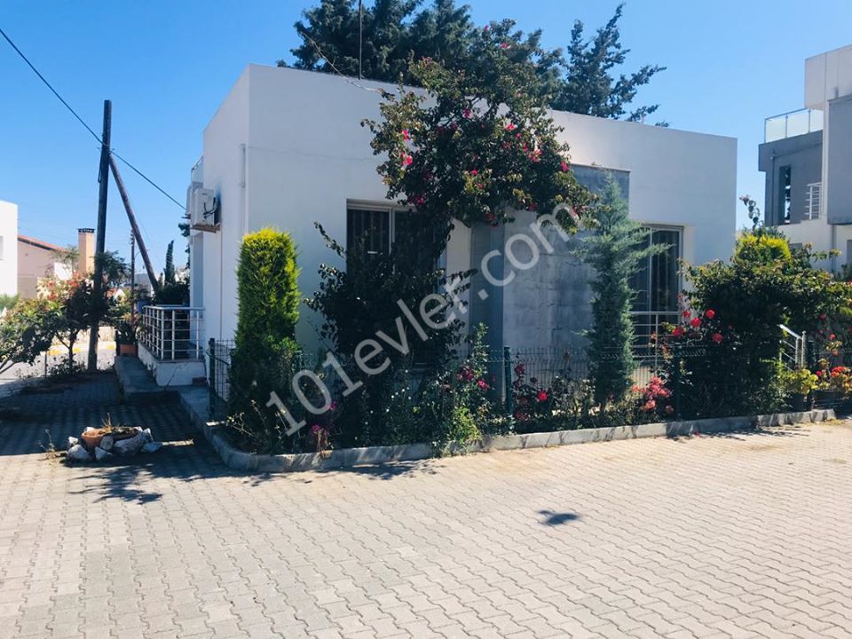 Girne Karaoğlanoğlu 2+1 Satılık Bungalow  75000 STG