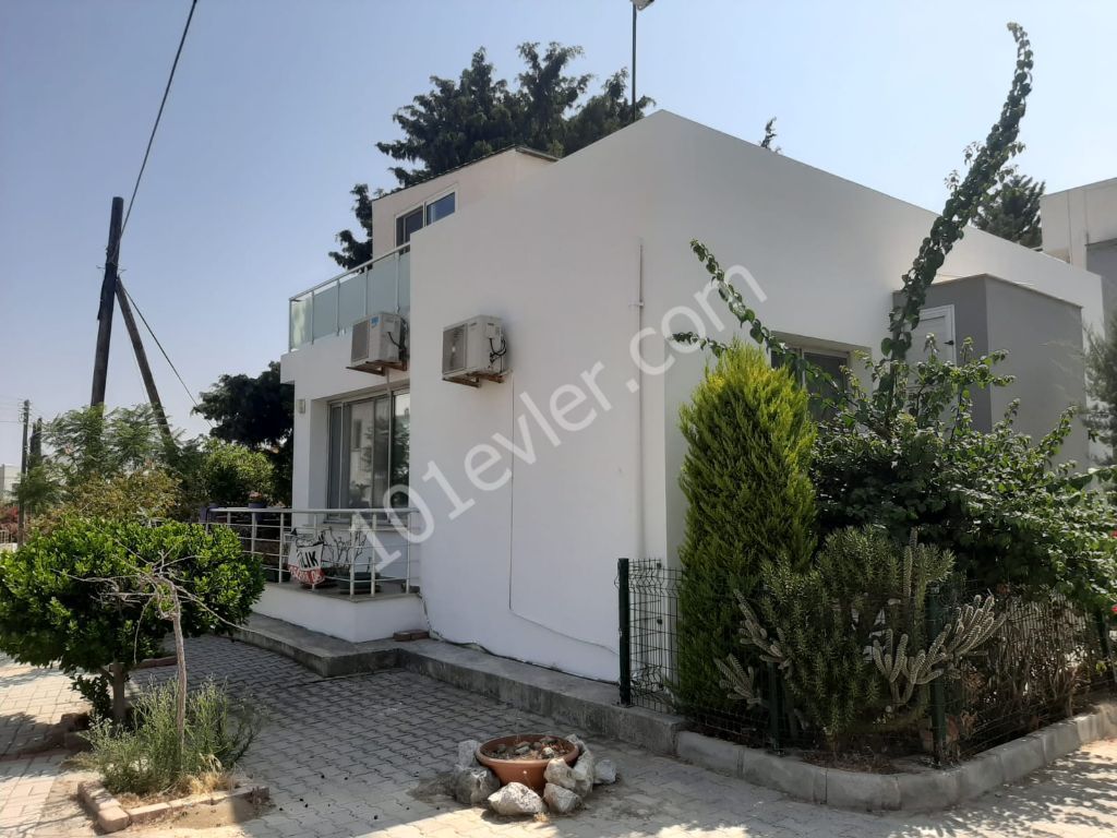 Girne Karaoğlanoğlu 2+1 Satılık Bungalow  75000 STG