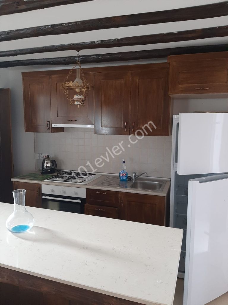 Girne Karmi Bölgesinde 3+1 Kiralık Daire 600 STG 