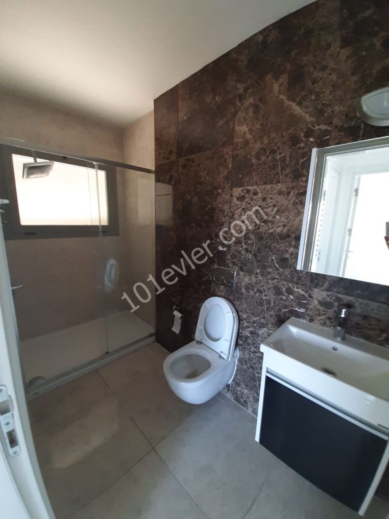 Girne Merkezde 2+1 Kiralık Daire 500 STG