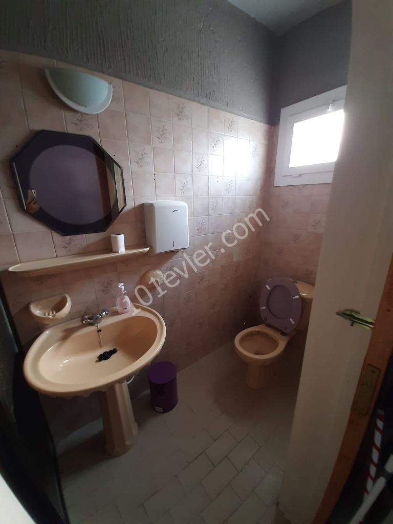 Girne Karaoğlanoğlu Bölgesinde Kiralık Bodrum Katı 500 STG 