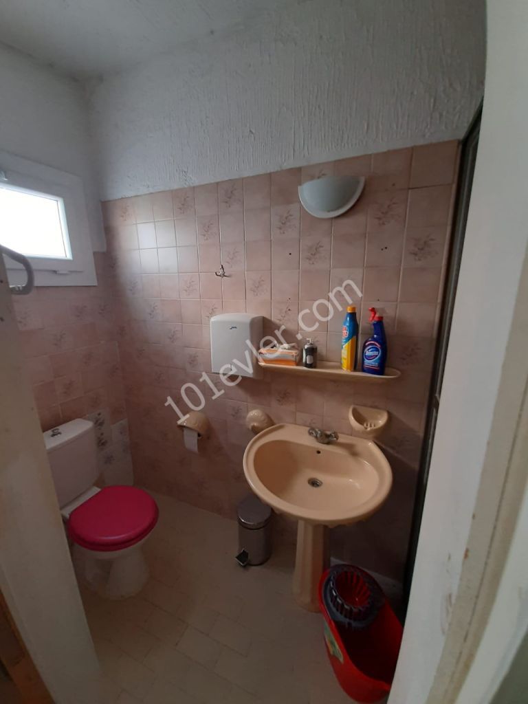 Girne Karaoğlanoğlu Bölgesinde Kiralık Bodrum Katı 500 STG 