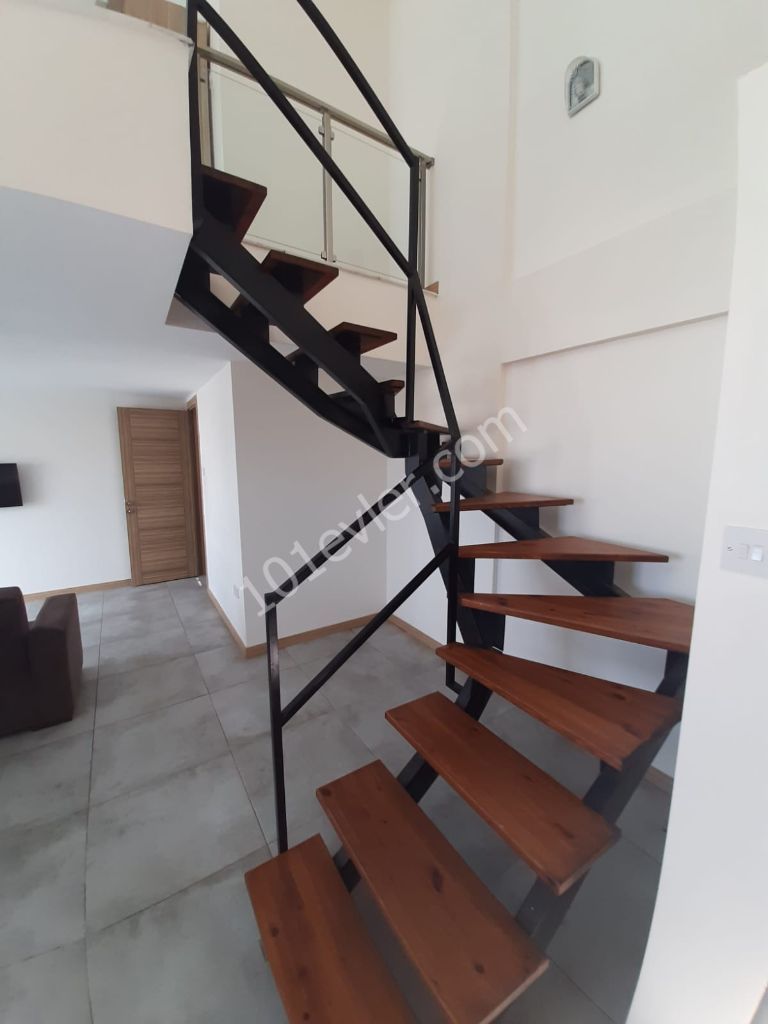 Flat To Rent in Alsancak, Kyrenia