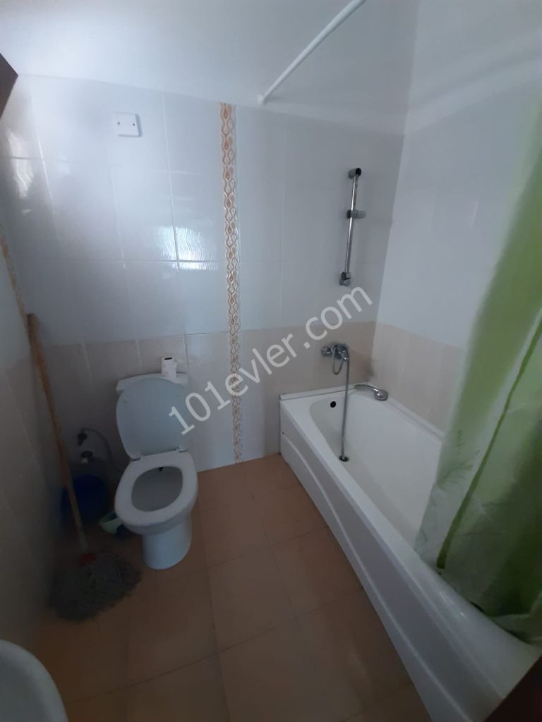 Girne Merkezde 3+1 Kiralık Daire 2500 TL 