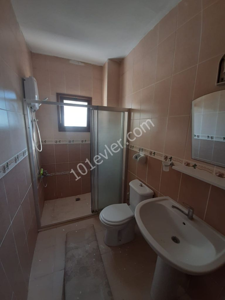 Girne Doğanköy Bölgesinde 1+1 Kiralık Daire 1900 TL