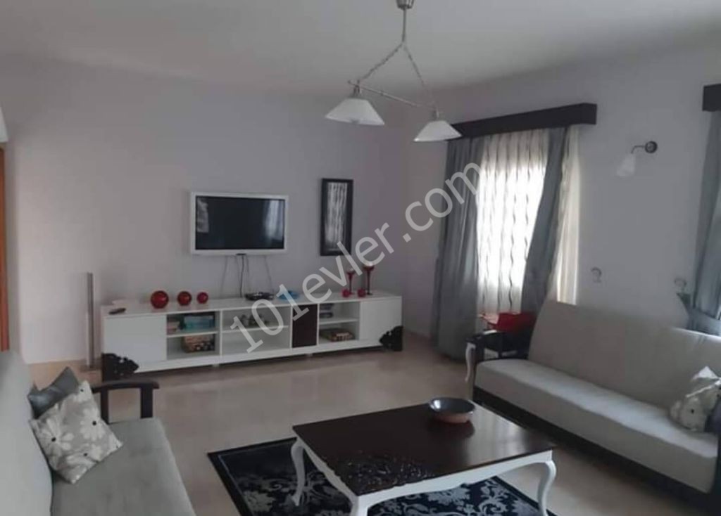 Detached House To Rent in Alsancak, Kyrenia