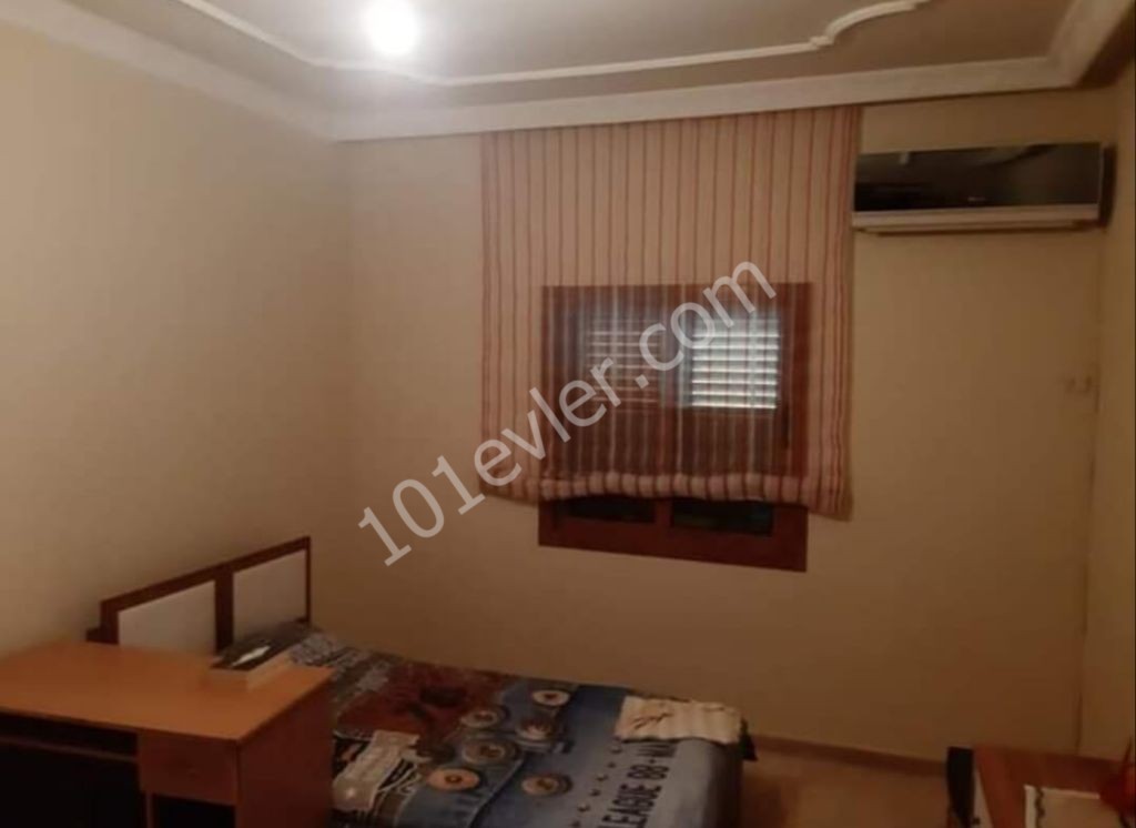 Detached House To Rent in Alsancak, Kyrenia