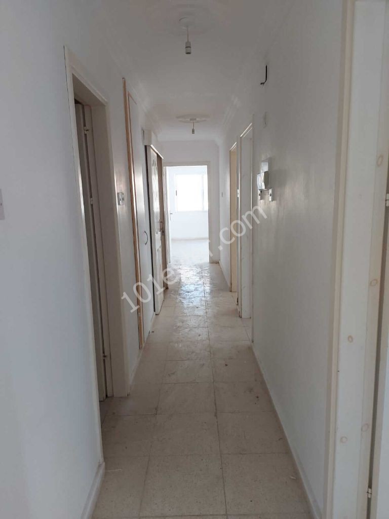 Flat To Rent in Girne Merkez, Kyrenia