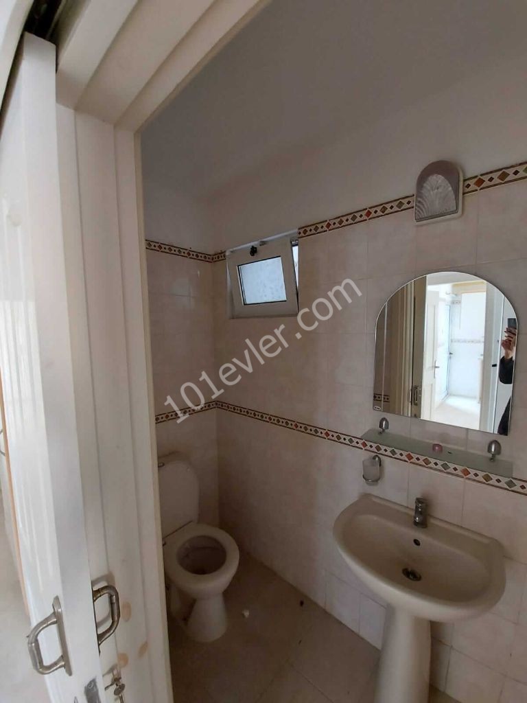 Flat To Rent in Girne Merkez, Kyrenia