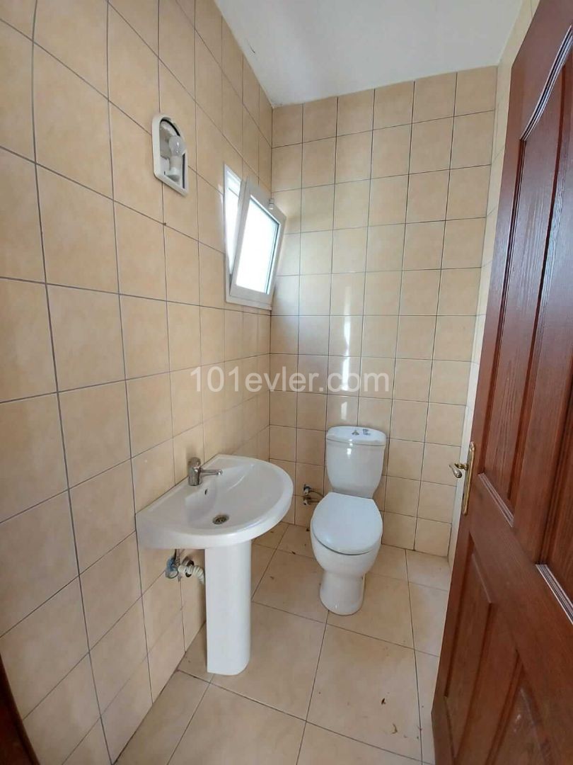 Flat To Rent in Girne Merkez, Kyrenia