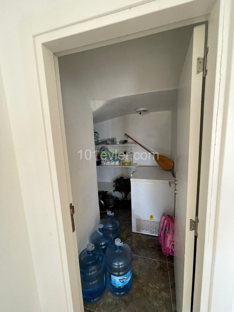 Girne Yeşiltepe 4+1 Satılık Villa