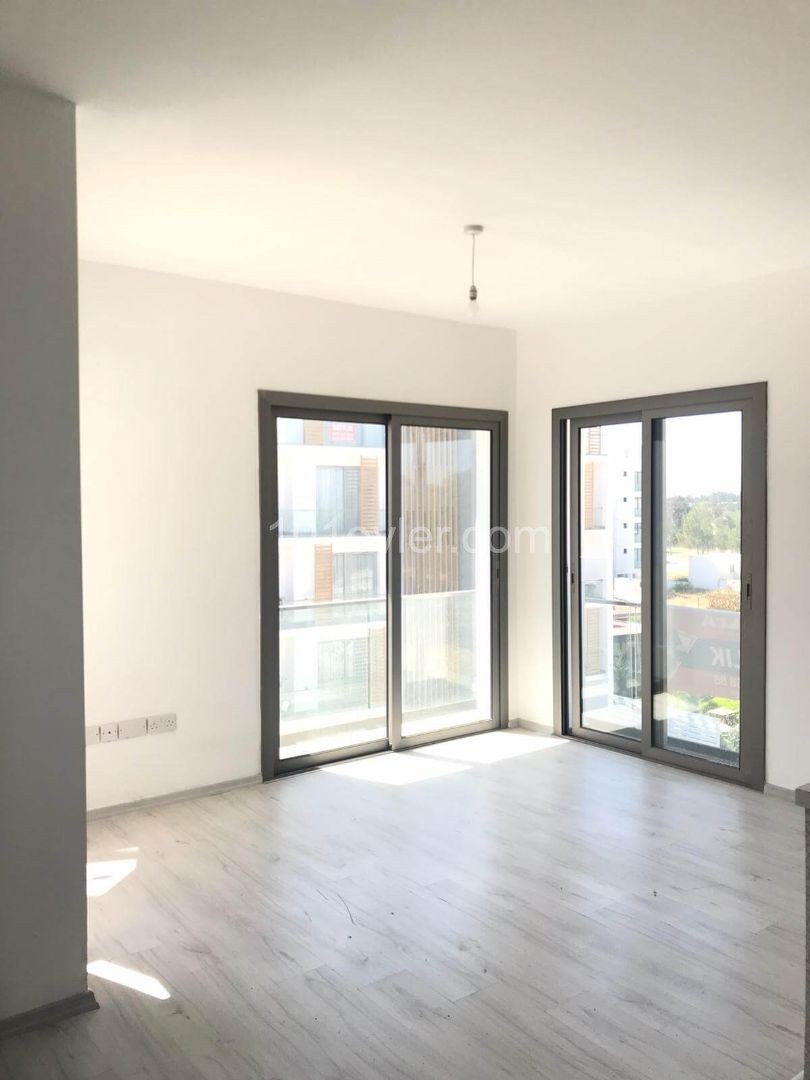 Nikosia Ortaköy 2 + 1 Penthouse zu verkaufen 59000 STG ** 