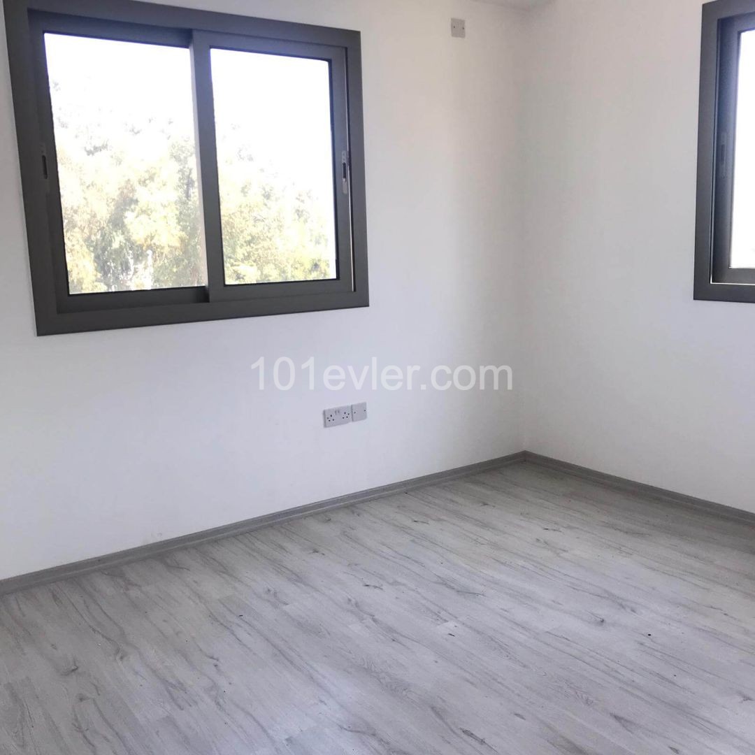 Nikosia Ortaköy 2 + 1 Penthouse zu verkaufen 59000 STG ** 