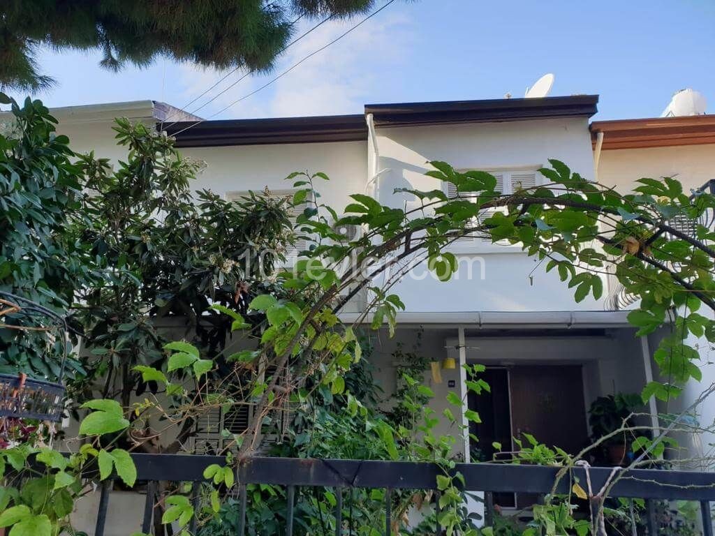 Kyrenia Zentrum 3 + 1 Einfamilienhaus Zu Verkaufen ** 