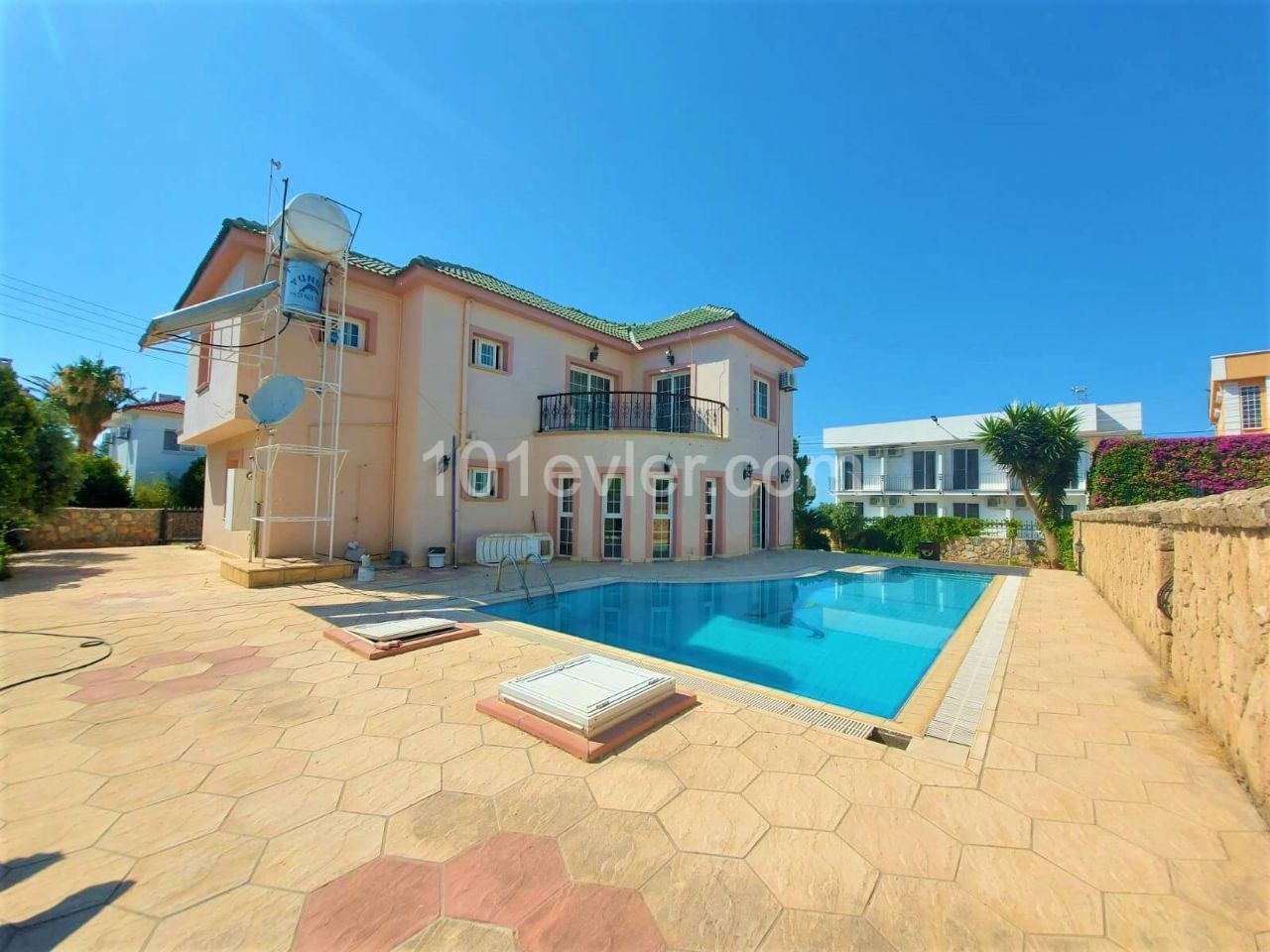 Girne Doğanköy 3+1 Satılık Havuzlu Villa