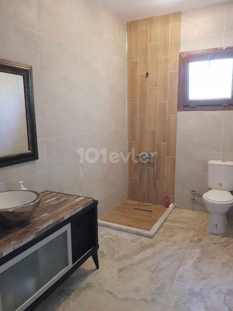 Girne Esentepe 3+1 Kiralık Villa