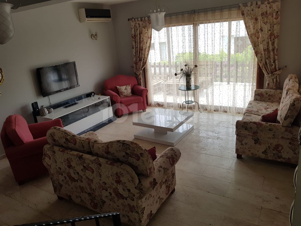 Girne Esentepe 3+1 Kiralık Villa