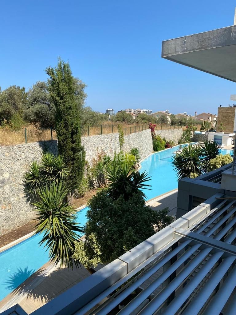 2+1 Penthouse Zu Verkaufen In Kyrenia Doganköy ** 