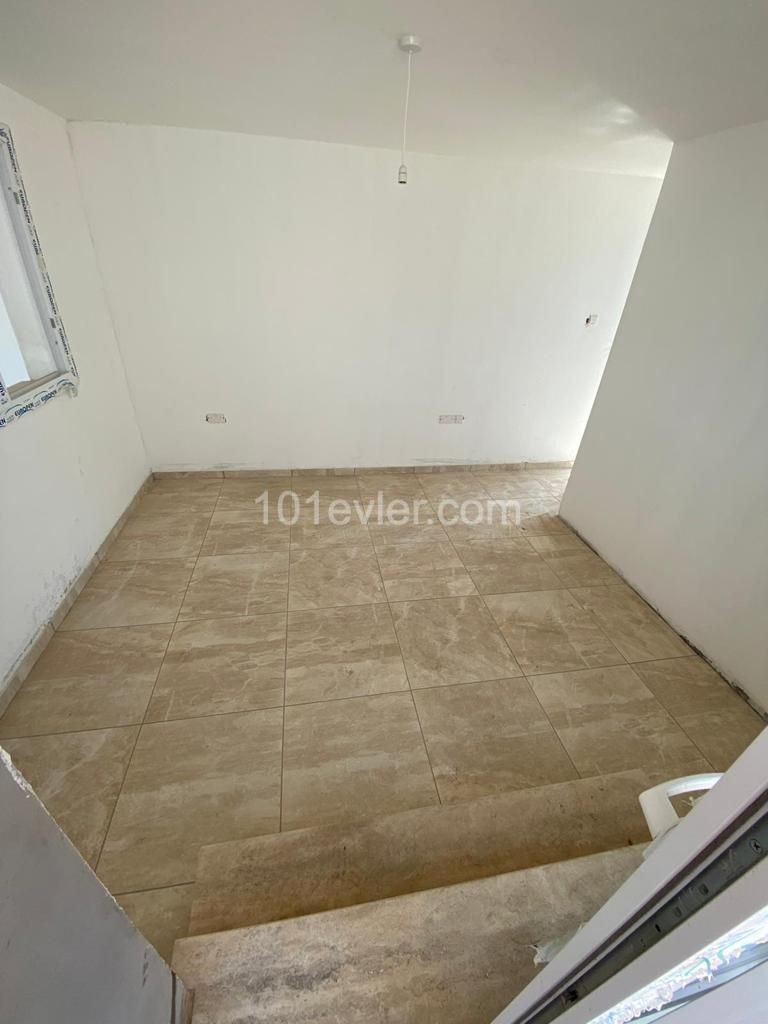 2+1 Penthouse Zu Verkaufen In Kyrenia Doganköy ** 