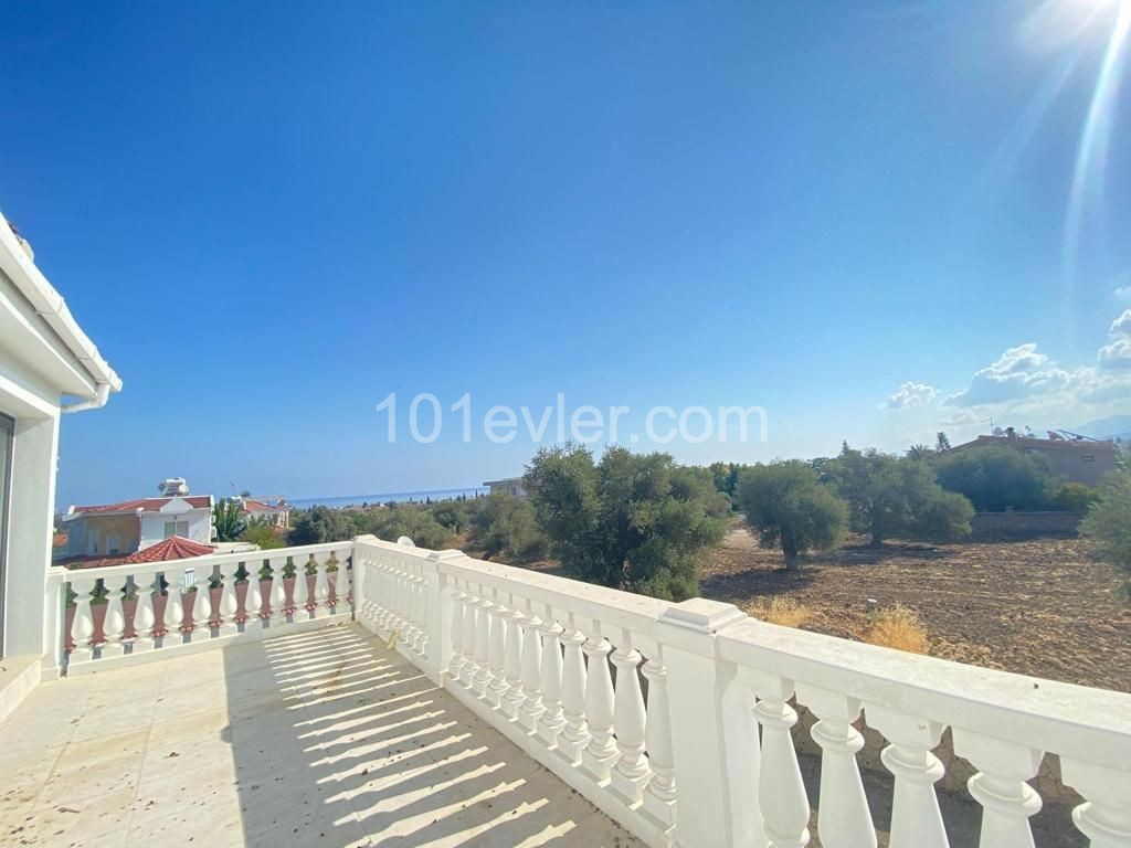 Kyrenia Ozankoy 4 +1 Villa for Rent ** 