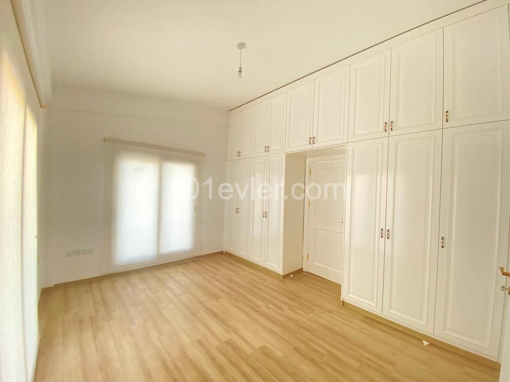 Kyrenia Ozankoy 4 +1 Villa for Rent ** 