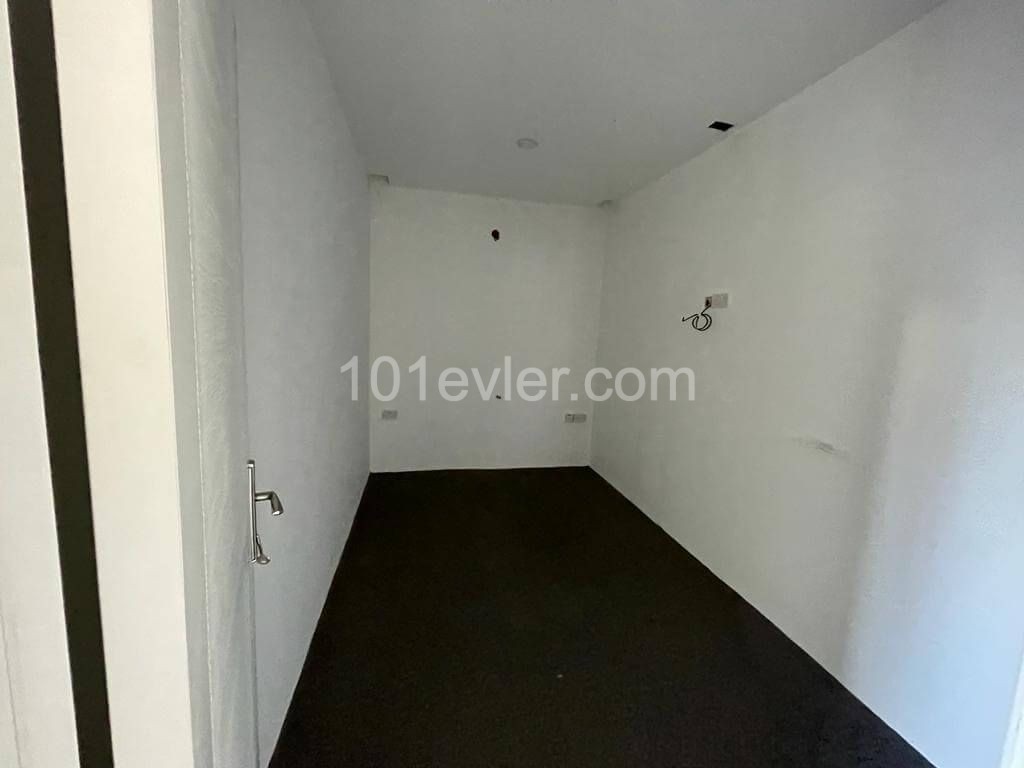 Girne Merkez Kiralık Ofis